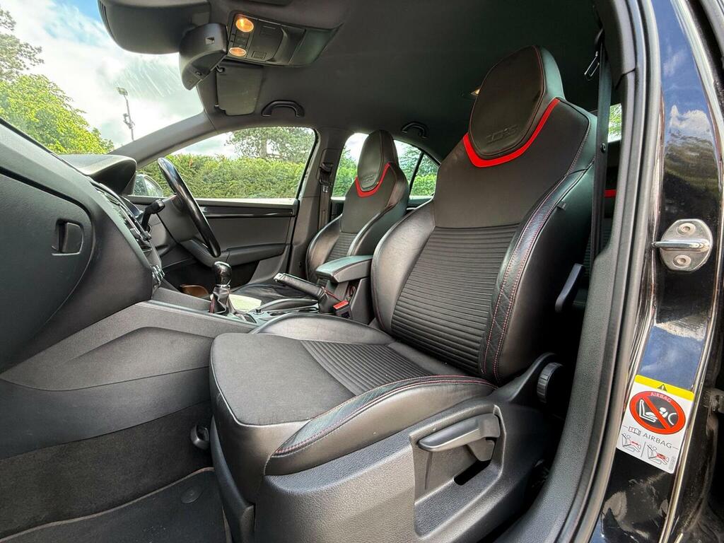 Skoda Octavia 1.6L Elegance Grey #11