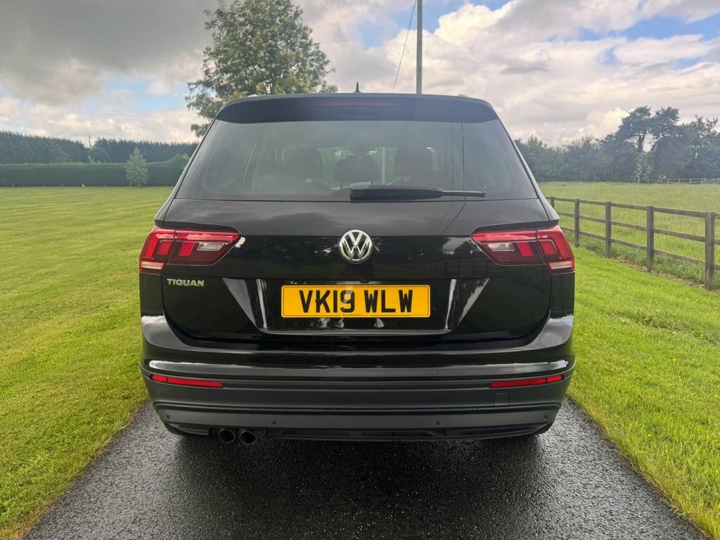 Volkswagen Tiguan 1.5L Match VK19WLW Black #4