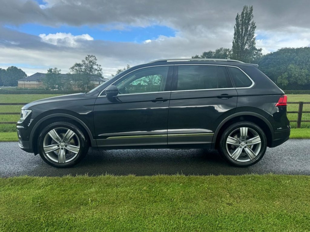 Volkswagen Tiguan 1.5L Match VK19WLW Black #6