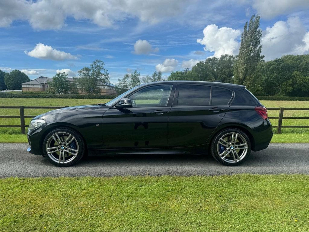BMW 1 Series 1.5L M Sport Shadow Edition YC19JLX Black #6