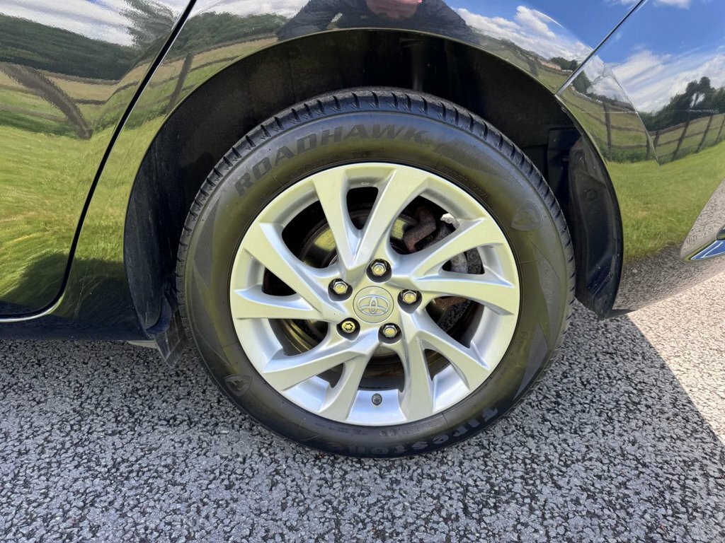 Toyota Auris Excel Black #12