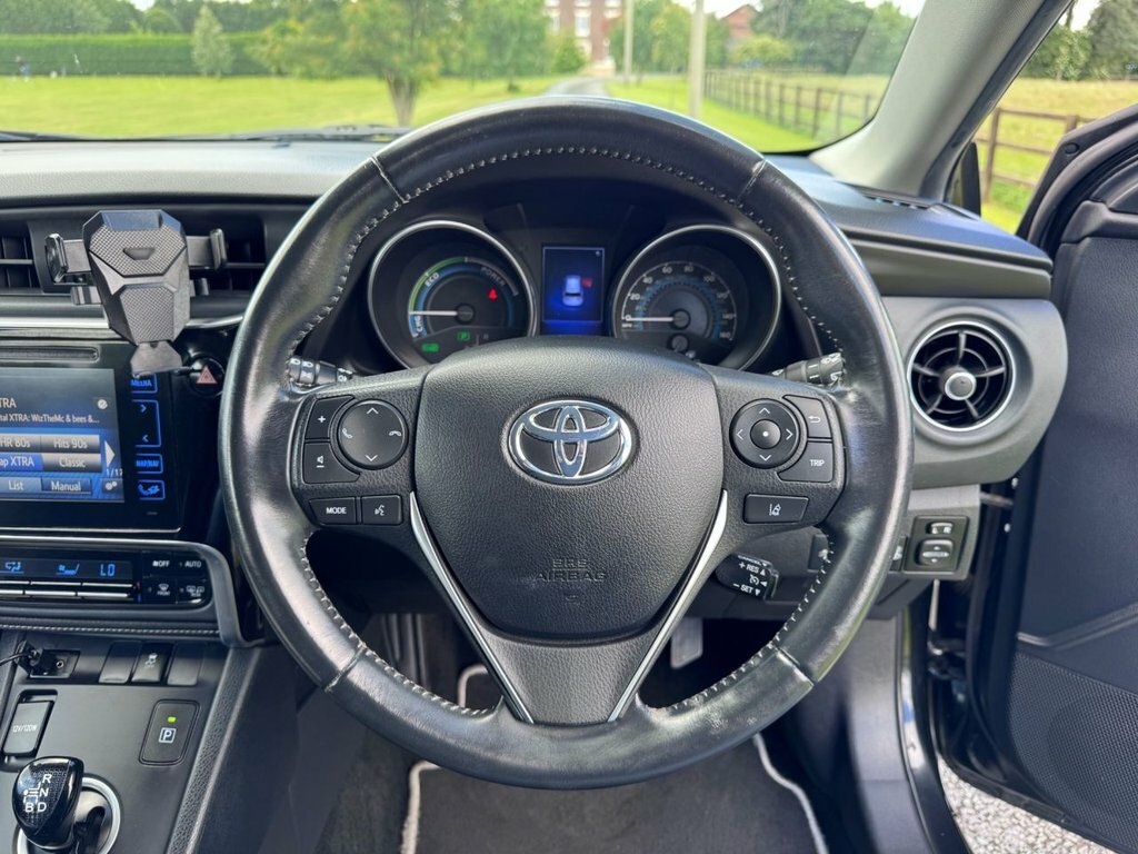 Toyota Auris Excel Black #22