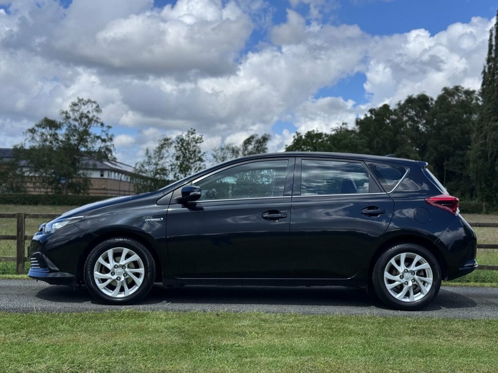 Toyota Auris Excel Black #7