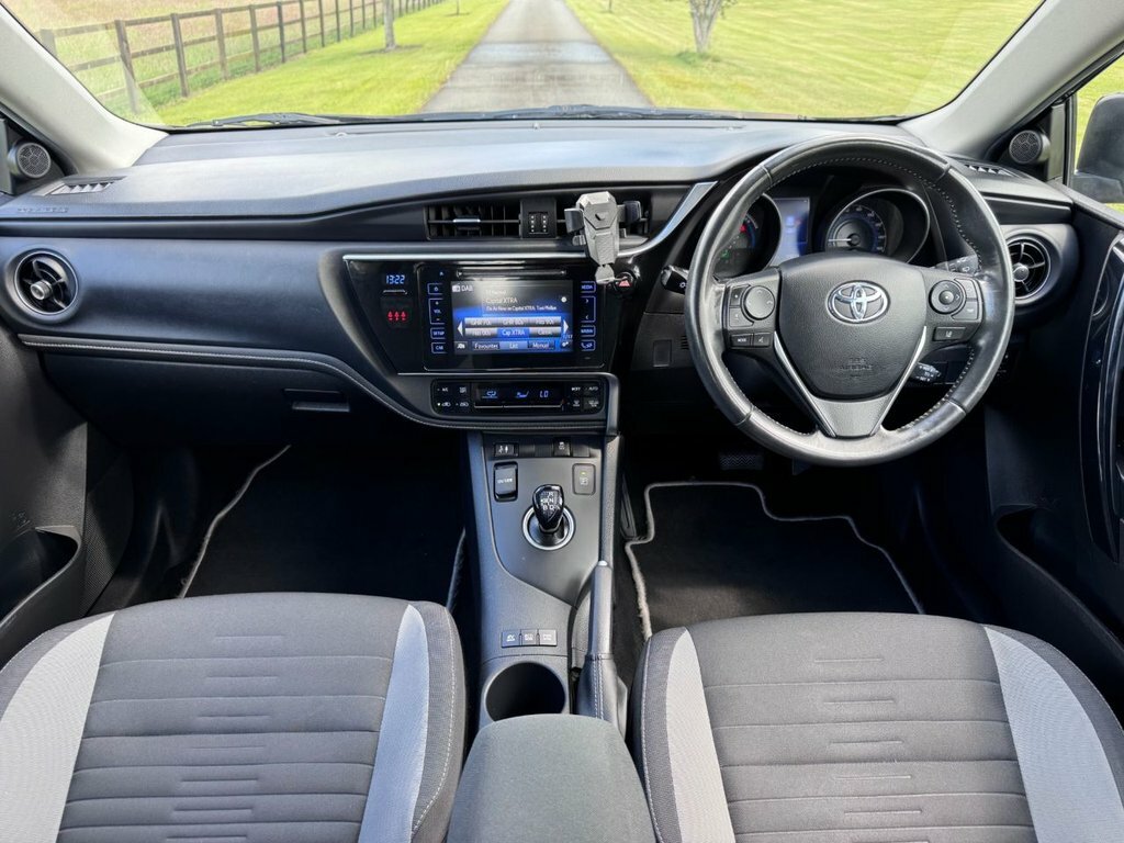 Toyota Auris Excel Black #18