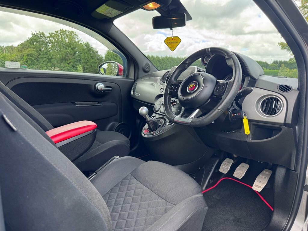 Abarth 595 1.4 T-jet 165 Turismo Black #14