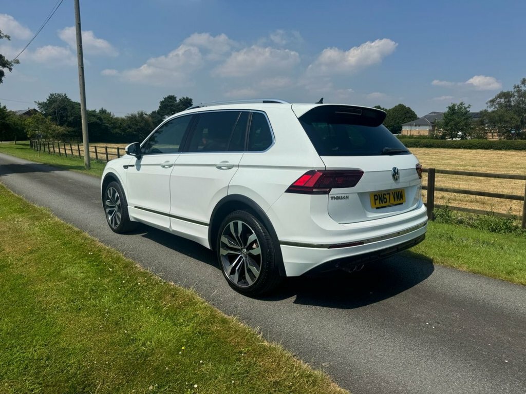 Volkswagen Tiguan 2L R-line PN67VMM White #4