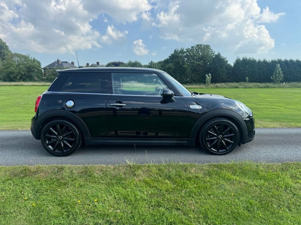 Mini Hatch 2L Cooper S Black #3