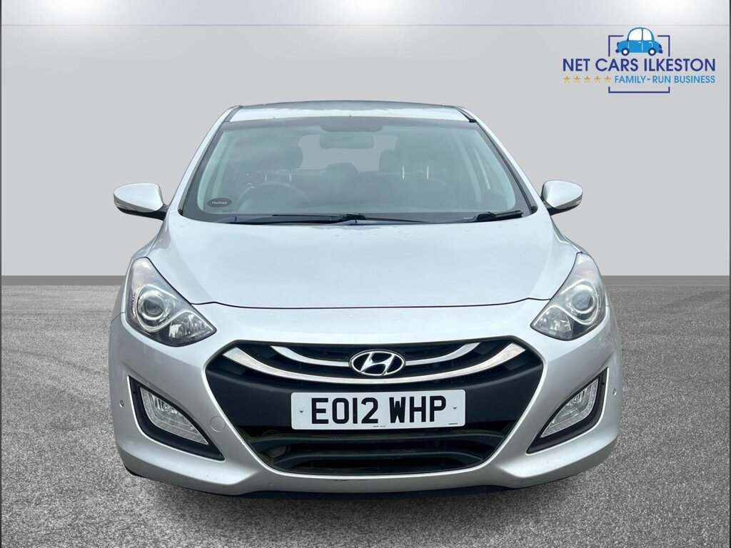 Hyundai I30 1.6 Crdi Blue Drive Style Euro 5 Ss Silver #2