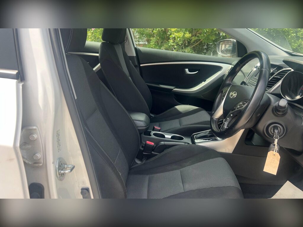 Hyundai I30 1.6 Crdi Se Euro 5 White #10