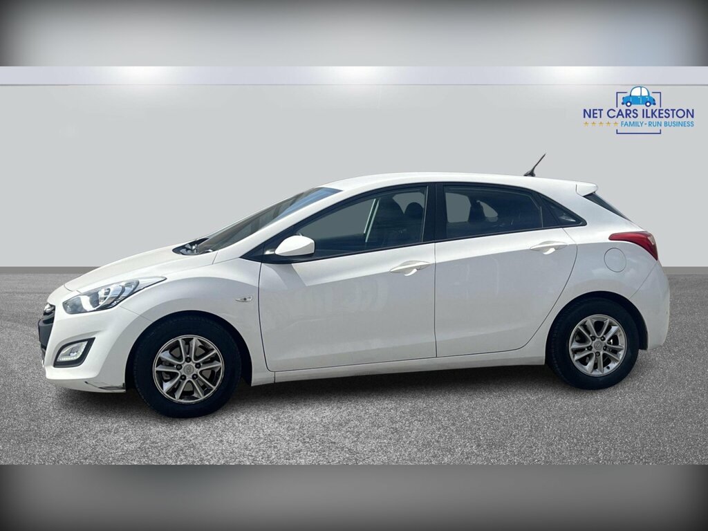 Hyundai I30 1.6 Crdi Active Euro 5 White #4