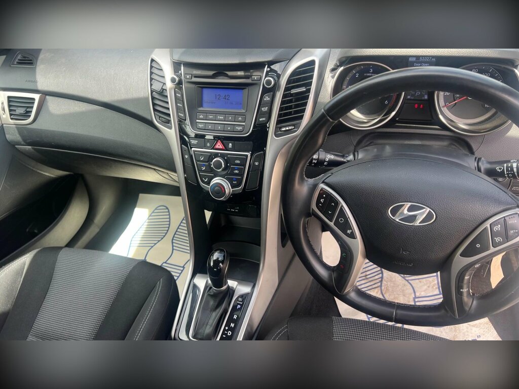 Hyundai I30 1.6 Crdi Se Euro 5 White #7