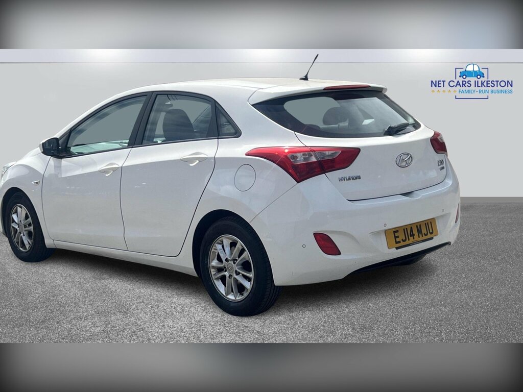 Hyundai I30 1.6 Crdi Active Euro 5 White #2