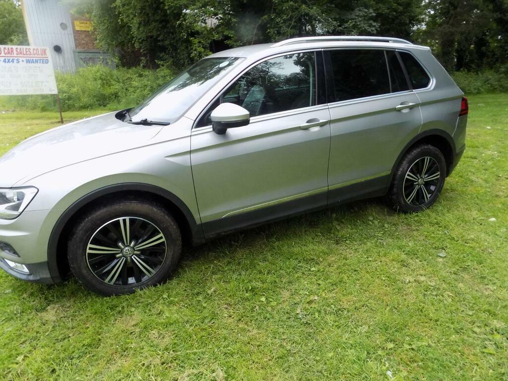 Volkswagen Tiguan 2.0 Tdi Bluemotion Tech Se Navigation Dsg 4Motion NV66NTM Silver #5