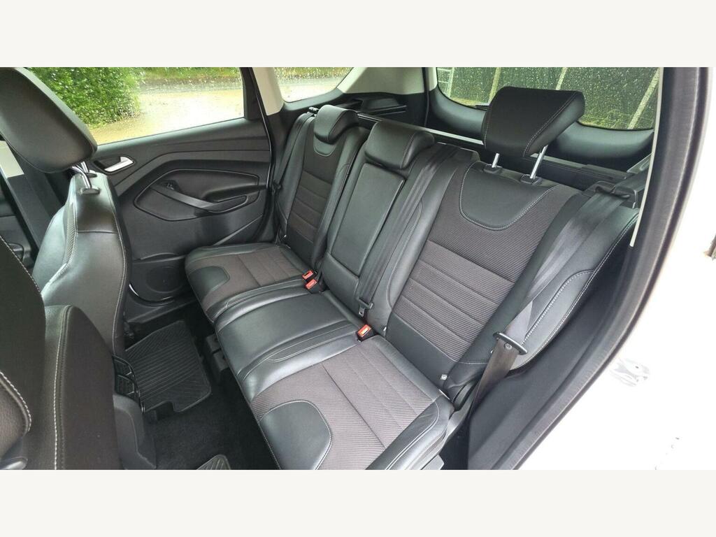 Ford Kuga Hatchback Black #12