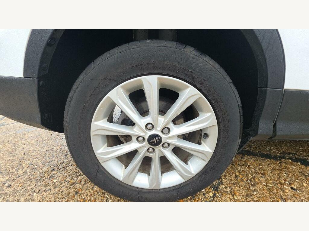 Ford Kuga Hatchback Black #28