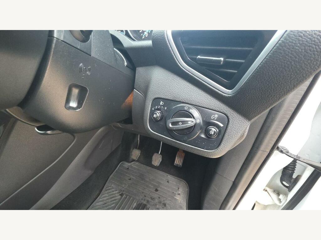 Ford Kuga Hatchback Black #19