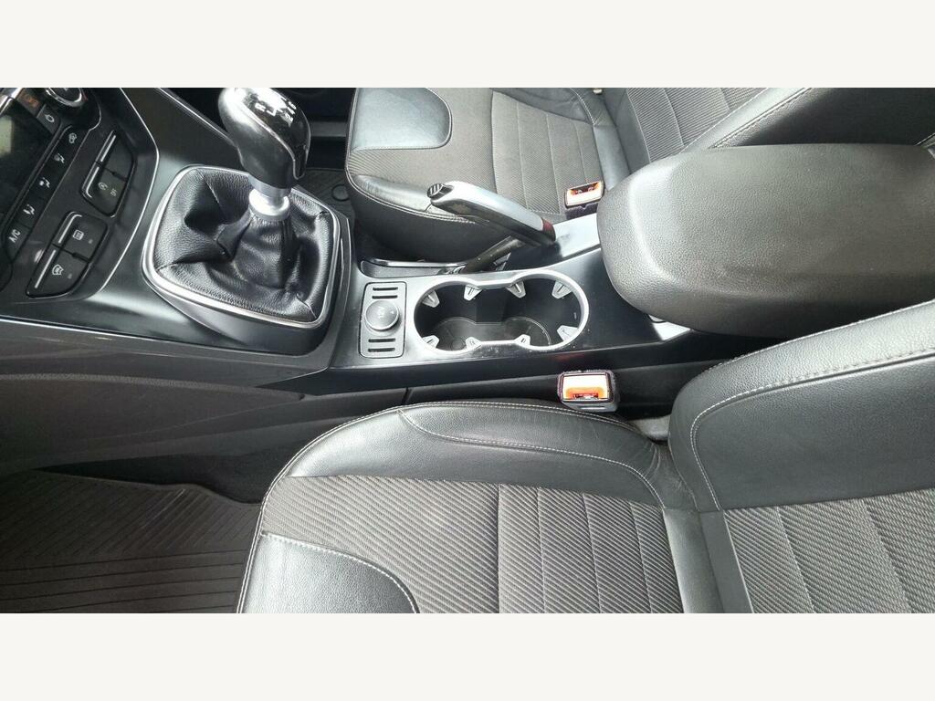 Ford Kuga Hatchback Black #15