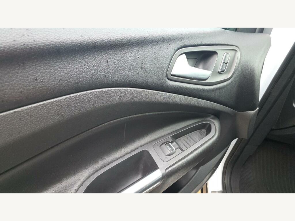 Ford Kuga Hatchback Black #13