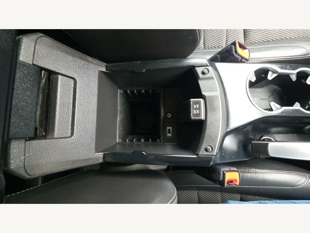 Ford Kuga Hatchback Black #25
