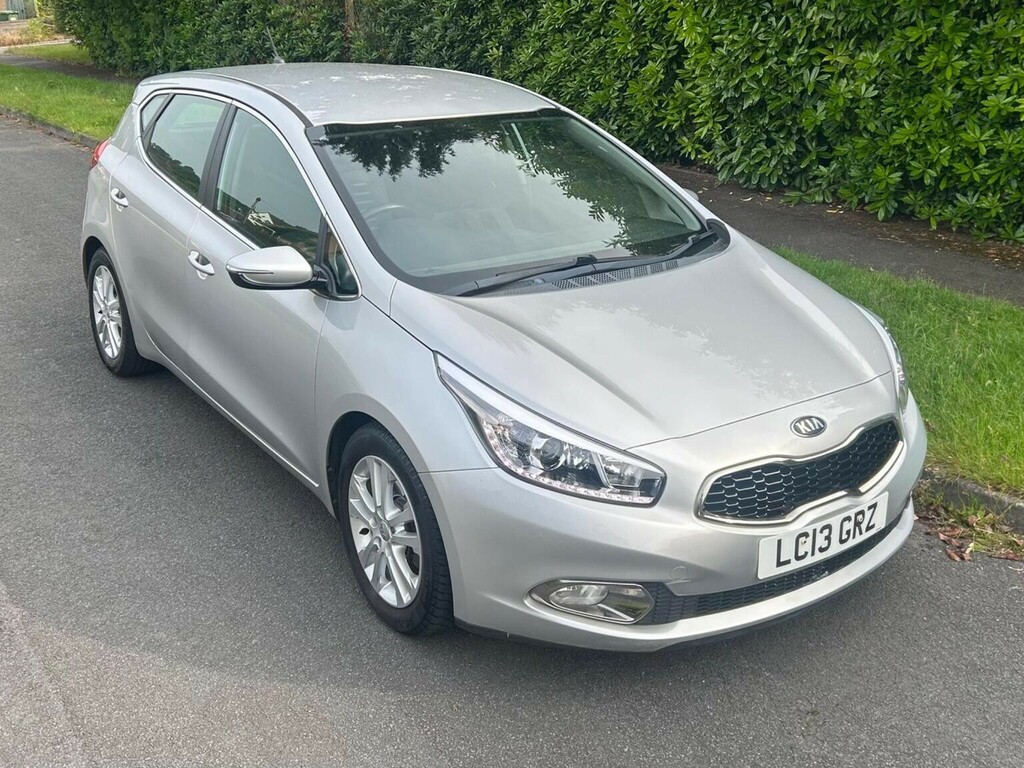 Kia Ceed Hatchback 1.6 Gdi Ecodynamics 2 Euro 5 Ss Silver