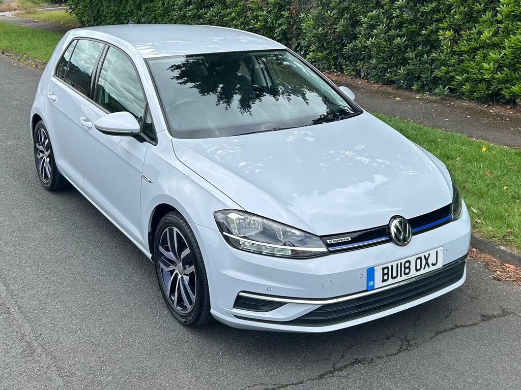 Volkswagen Golf Hatchback 1.5 Tsi Evo Bluemotion Tech Se Nav Dsg E White