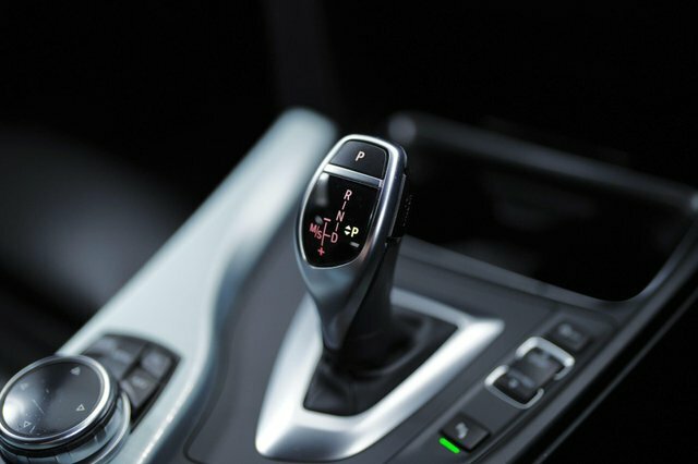 BMW 3 Series 320I Luxury Step Grey #42