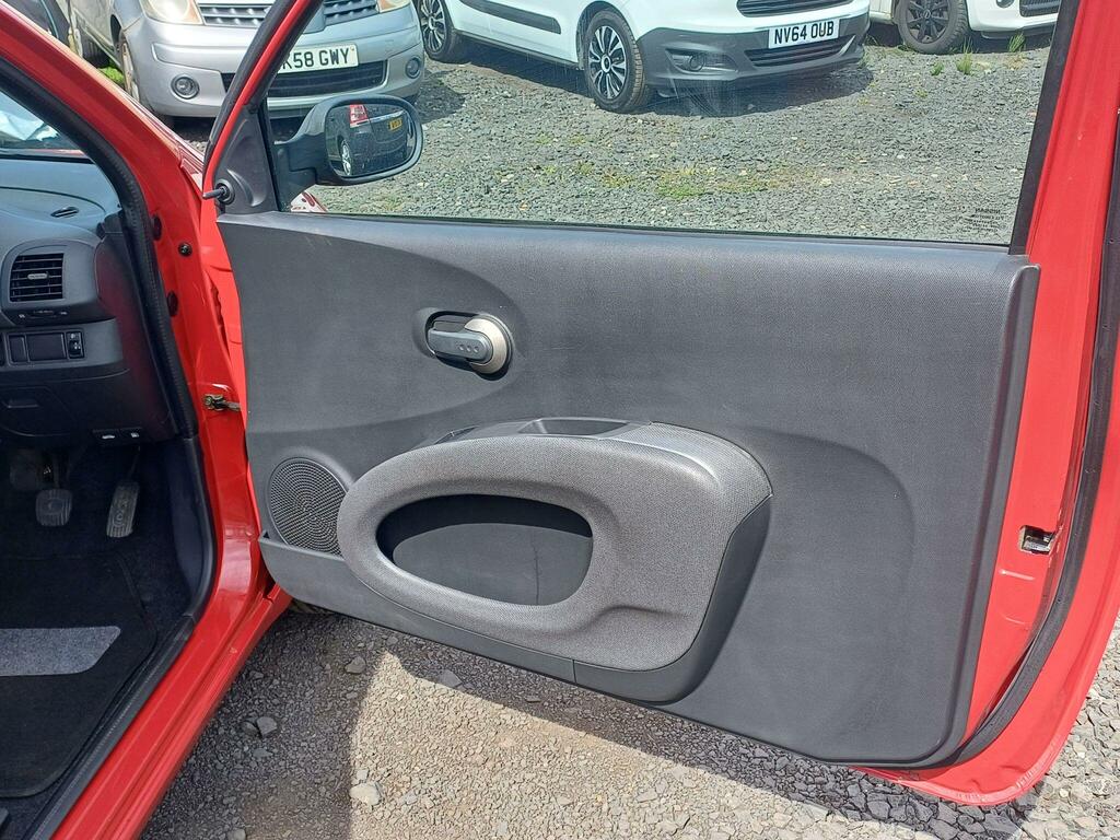 Nissan Micra 1.0 E Red #11