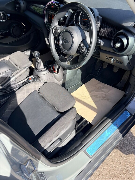 Mini Hatch 2.0 5-Door Hatch Cooper S Classic SV68JFX Grey #2