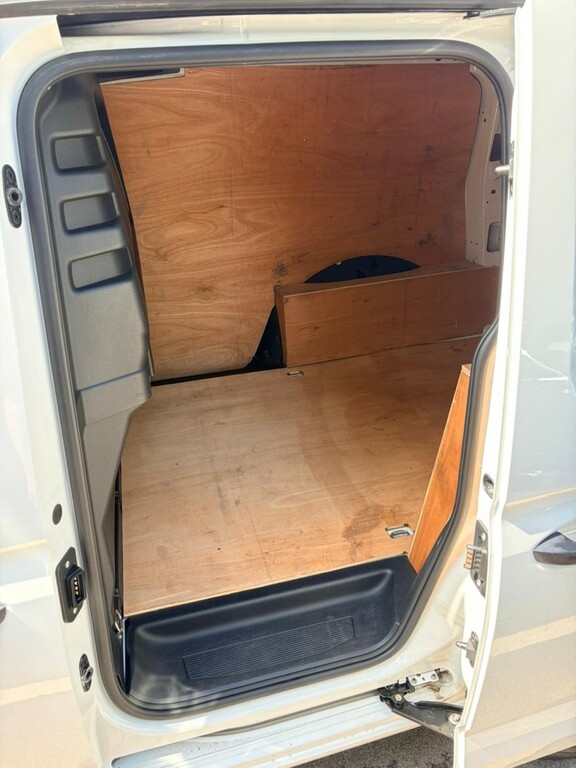 Volkswagen Caddy 2L Commerce Plus Silver #14