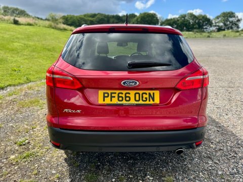 Ford Focus Titanium X Tdci Red #4