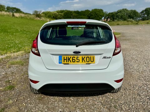 Ford Fiesta Zetec White #4