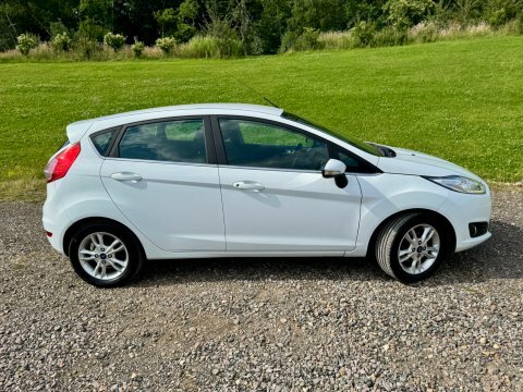 Ford Fiesta Zetec White #2