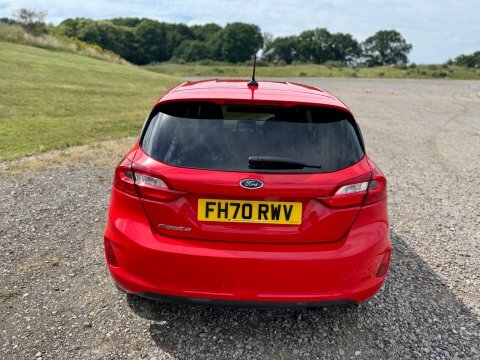 Ford Fiesta Trend Red #4