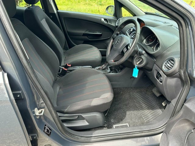Vauxhall Corsa Se Red #9