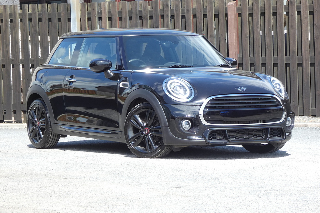 Mini Hatch 1.5 Cooper Sport Hatchback Steptronic E Black