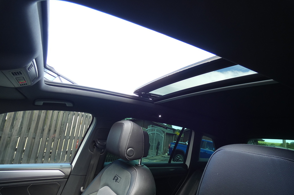 Volkswagen Tiguan Se Navigation Tdi Silver #11