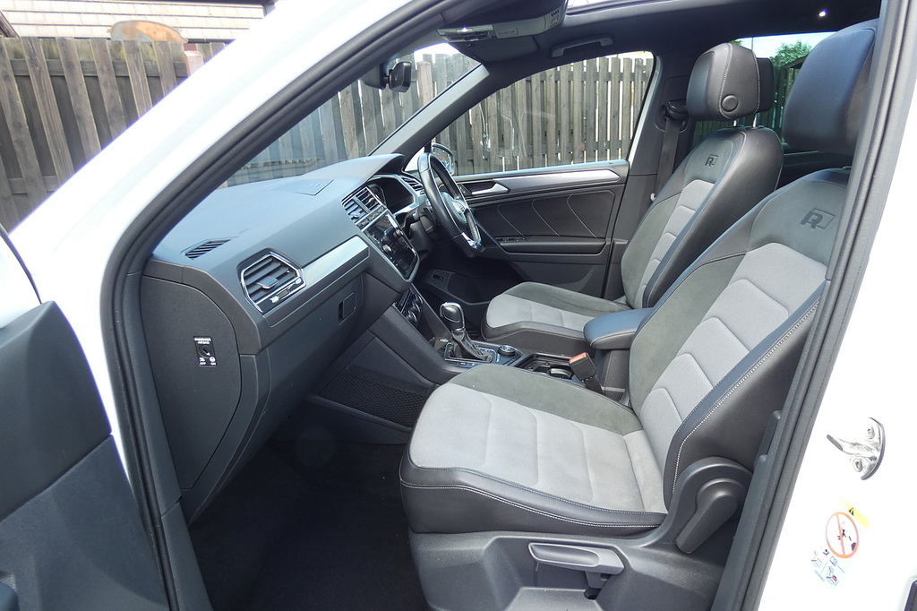 Volkswagen Tiguan Se Navigation Tdi Silver #9