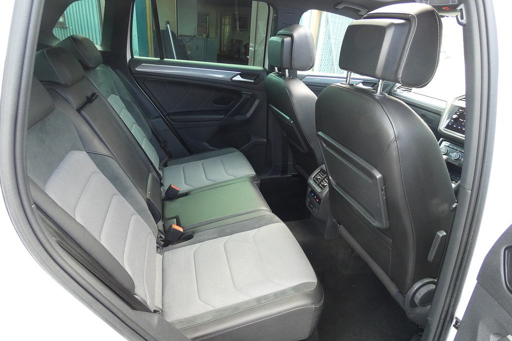 Volkswagen Tiguan Se Navigation Tdi Silver #13