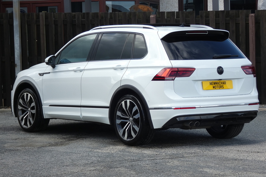 Volkswagen Tiguan Se Navigation Tdi Silver #4