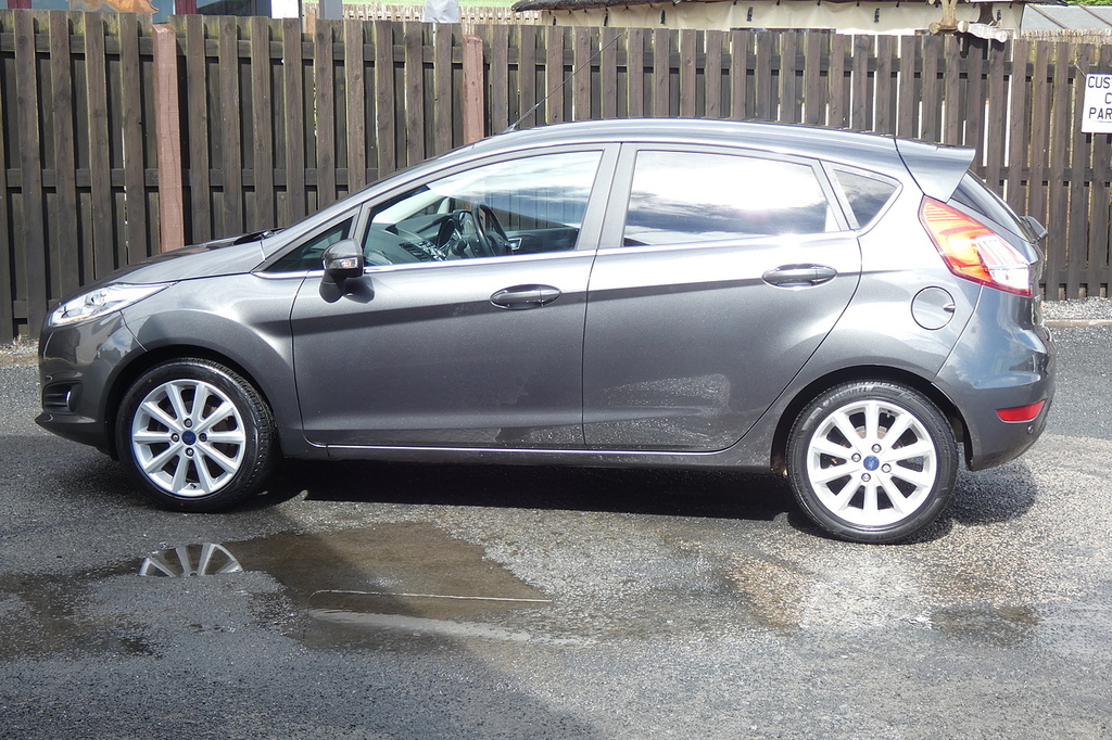 Ford Fiesta 1.0T Ecoboost Titanium Hatchback Powers SY16ZSE Grey #5