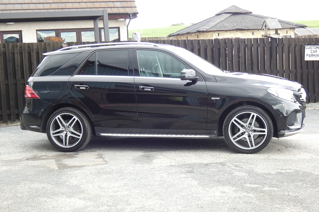 Mercedes-Benz GLE Class 3.0 Gle350d V6 Amg Line Premium Suv G Black #2