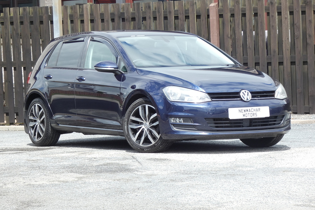 Volkswagen Golf Hatchback 1.6 Tdi Bluemotion Tech Match Euro 5 S Red #1