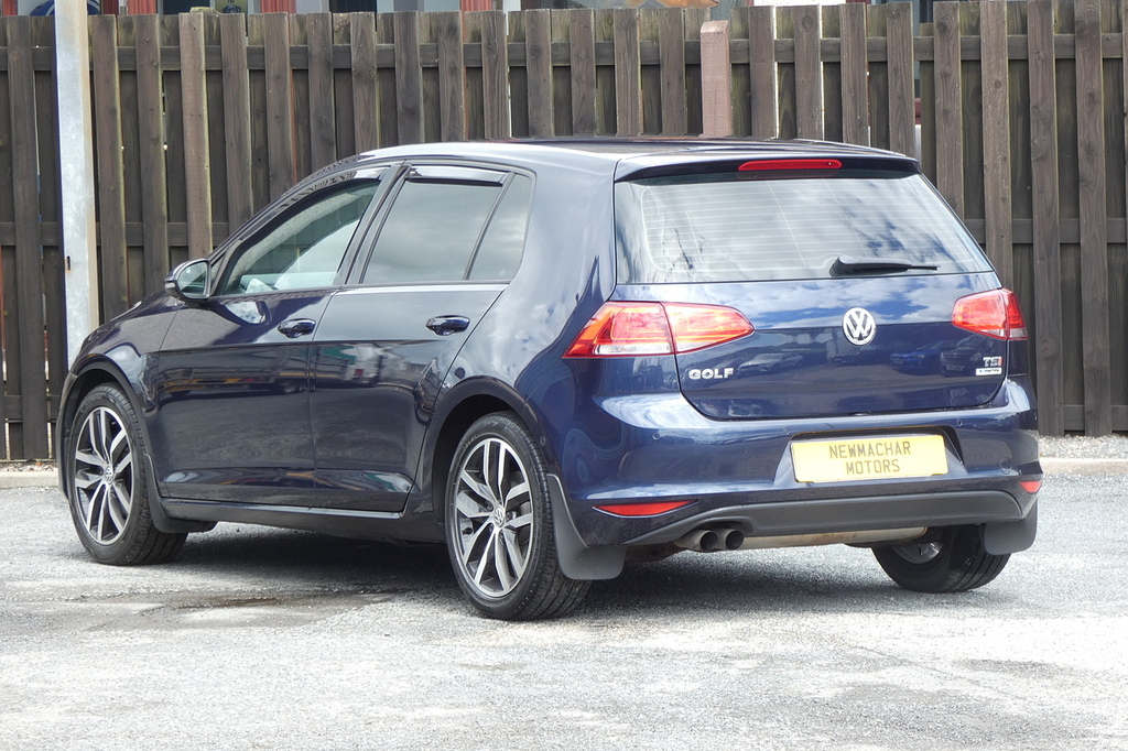 Volkswagen Golf Hatchback 1.6 Tdi Bluemotion Tech Match Euro 5 S Red #4