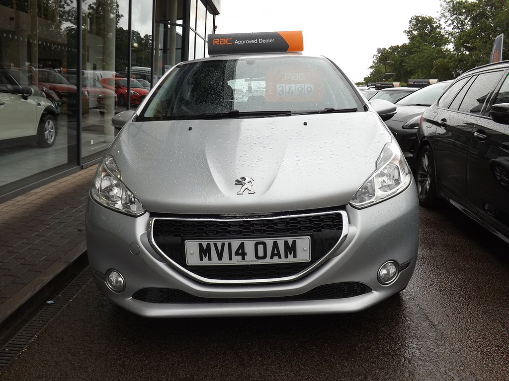 Peugeot 208 Vti Active Silver #2