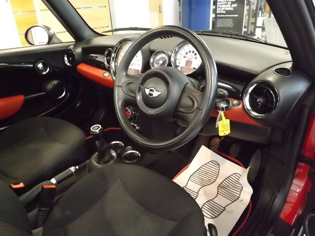 Mini Hatch 1.6 Cooper Euro 5 Ss White #19