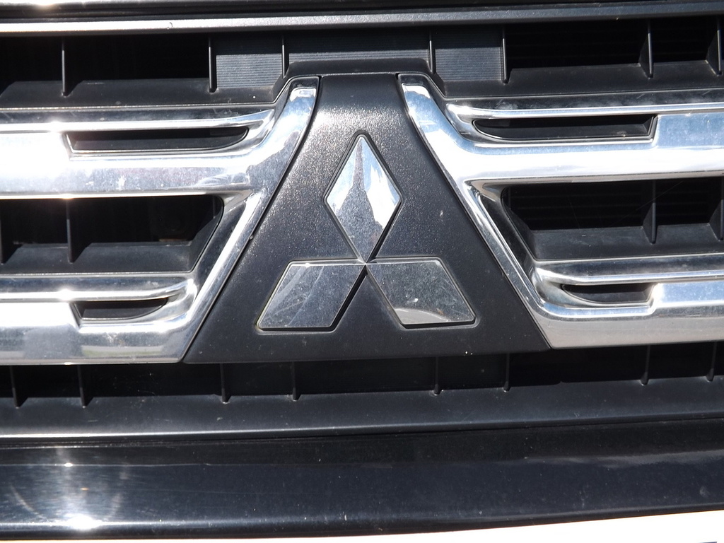 Mitsubishi Shogun Di-dc Sg4 Black #6