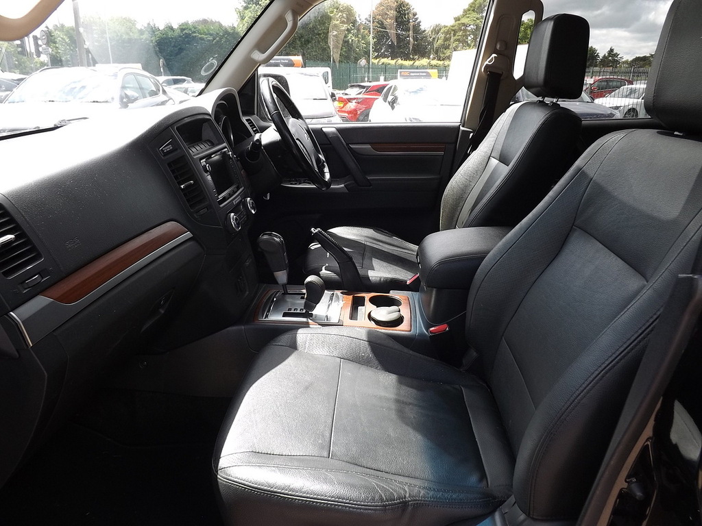 Mitsubishi Shogun Di-dc Sg4 Black #4