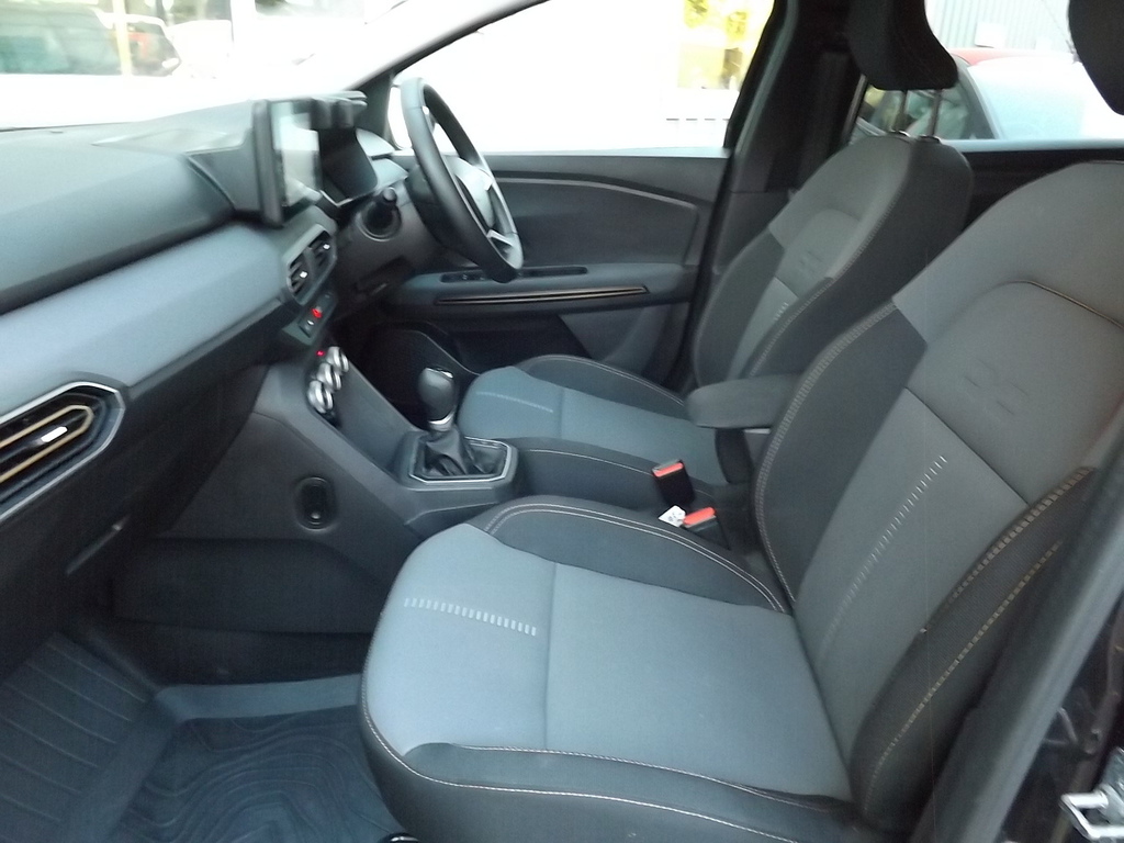 Dacia Jogger 1.0 Tce Extreme Black #23