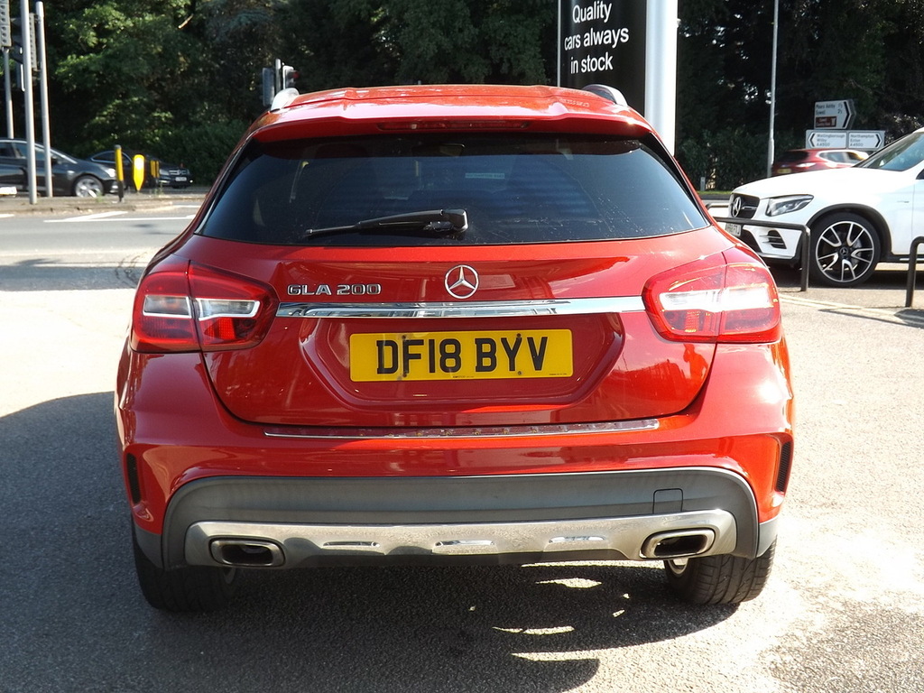 Mercedes-Benz GLA Class Gla 200 Se Executive White #25