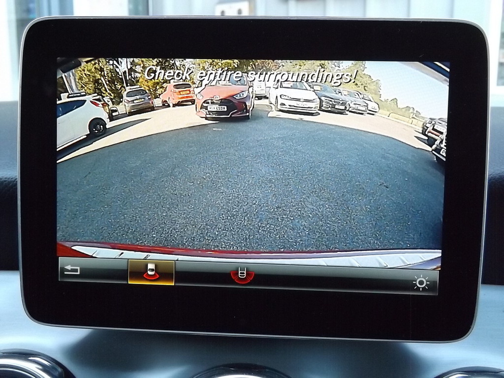 Mercedes-Benz GLA Class Gla 200 Se Executive White #13